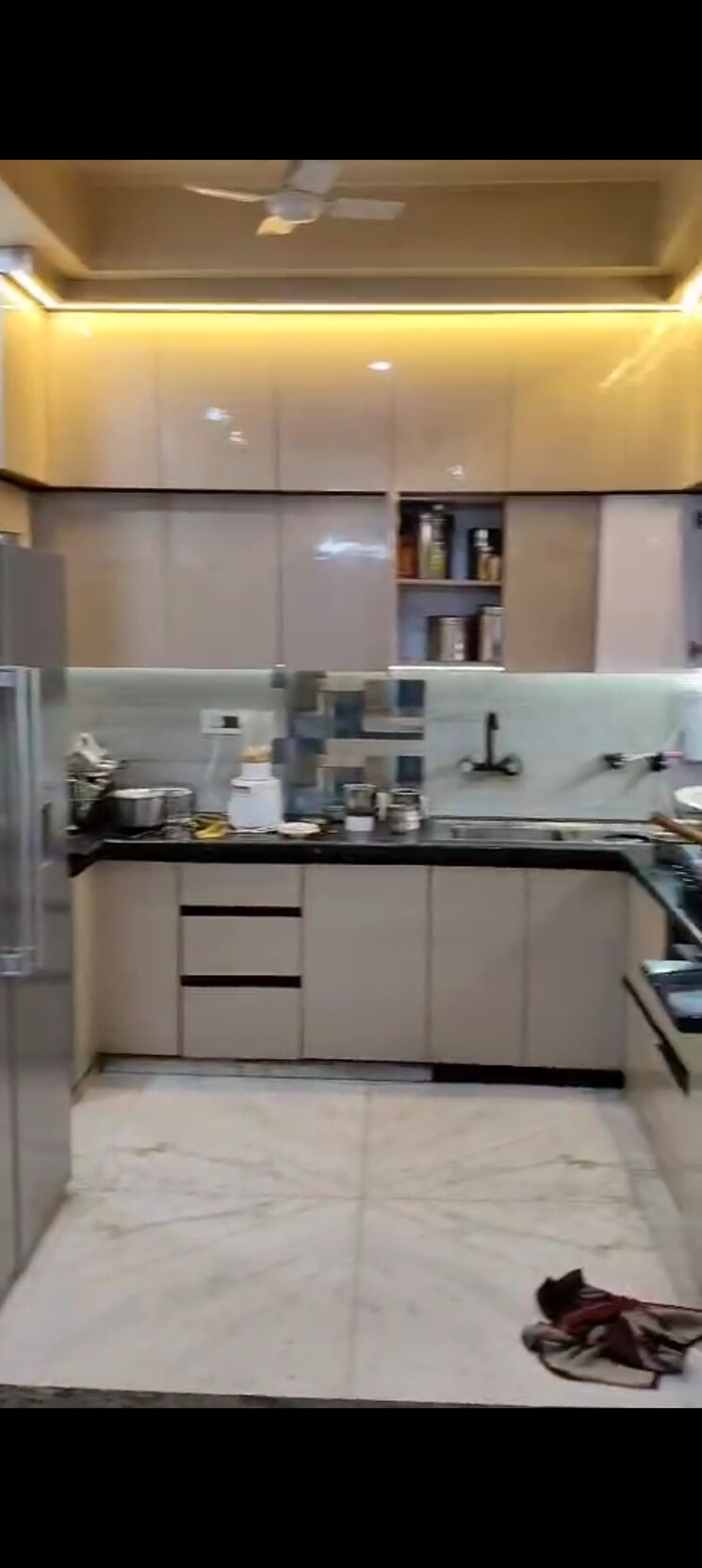 Kitchen, vaishali extension 4 Bedroom 200 Sq.Mt. Builder Floor In Vaishali Extension Ghaziabad 8446342