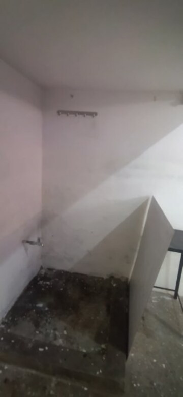 Staircase in  Shop at Akota – for Rent