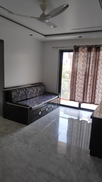 2 BHK Apartment For Rent in Dhanori