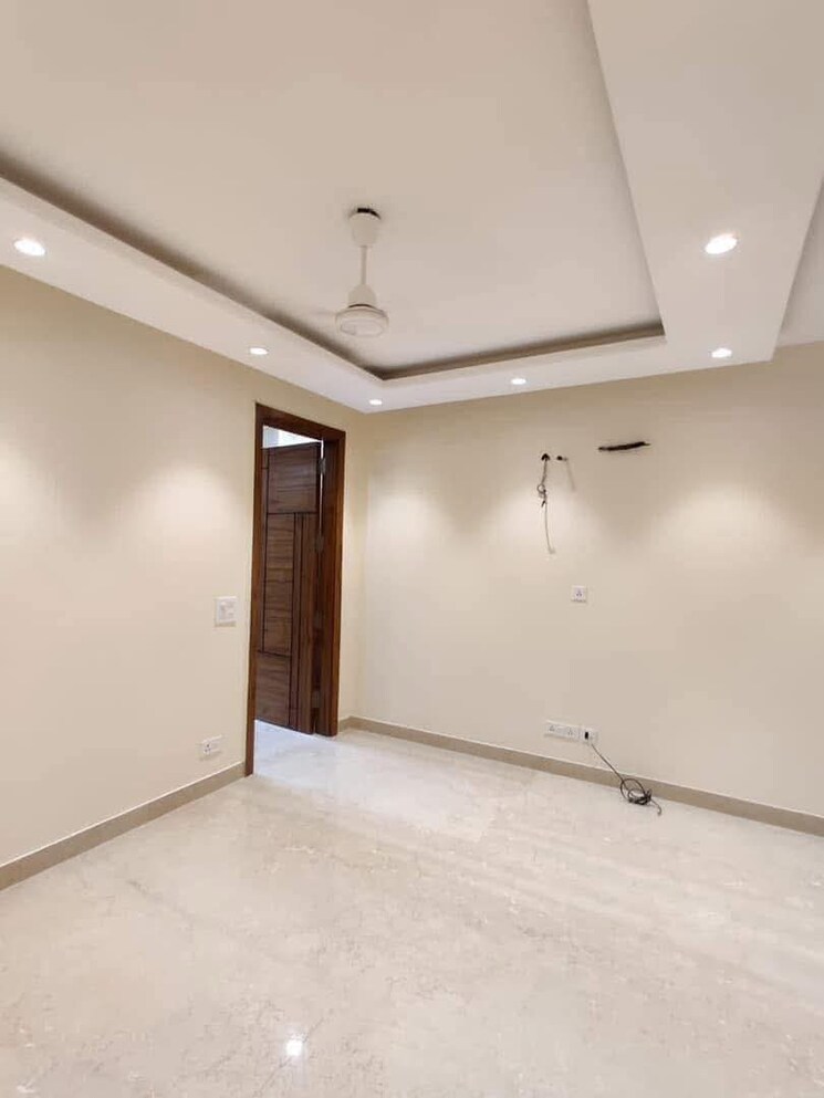 Room, rwa-tomar-colony 2 Bedroom 850 Sq.Ft. Builder Floor In Mukundpur Delhi 8446365