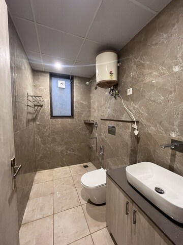 Bathroom in 1 BHK Builder Floor at Sector 42 – for Rent