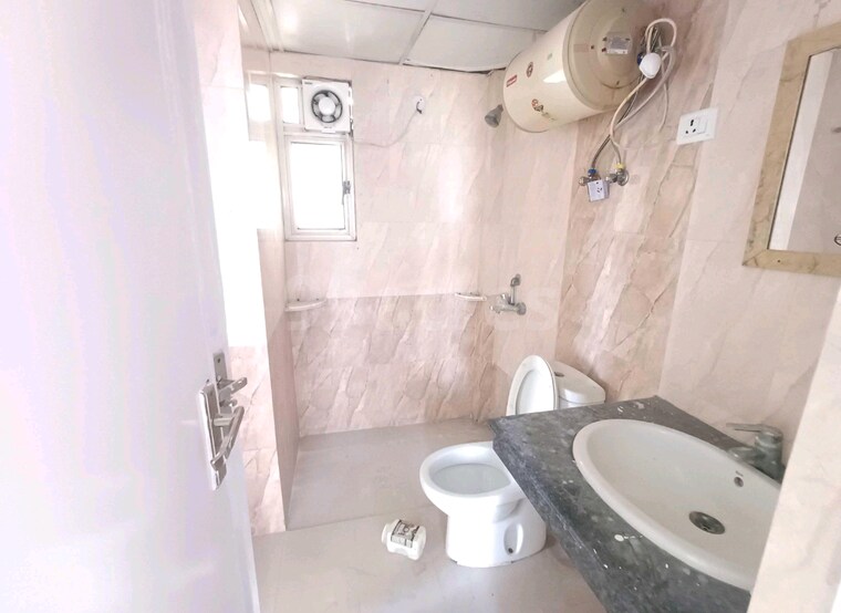 Bathroom, nimbus-the-hyde-park 3 Bedroom 1320 Sq.Ft. Apartment In Sector 78 Noida 8446394