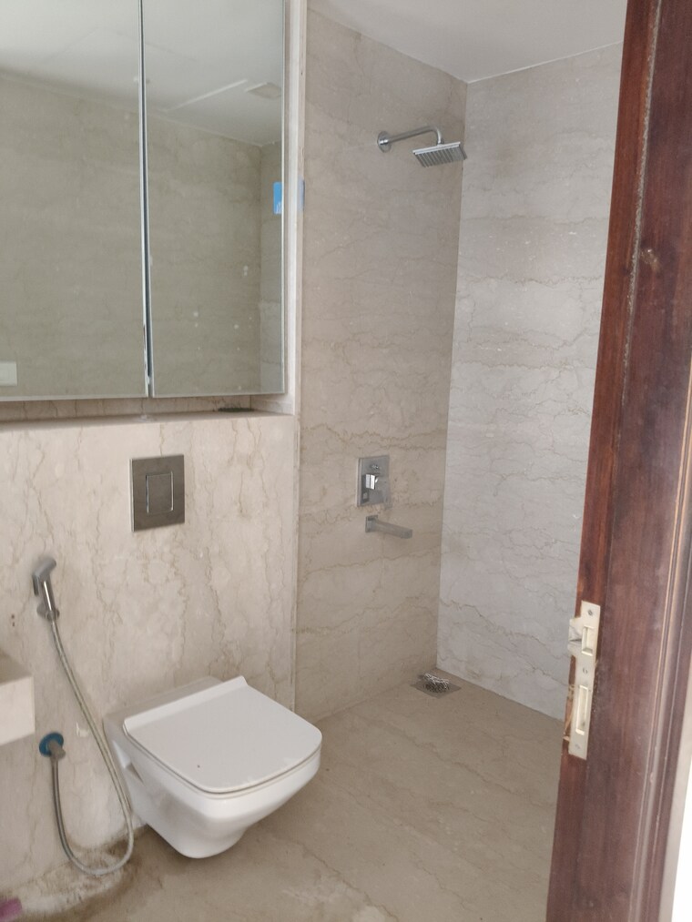 Bathroom, lodha-venezia 2 Bedroom 850 Sq.Ft. Apartment In Parel Mumbai 8446466