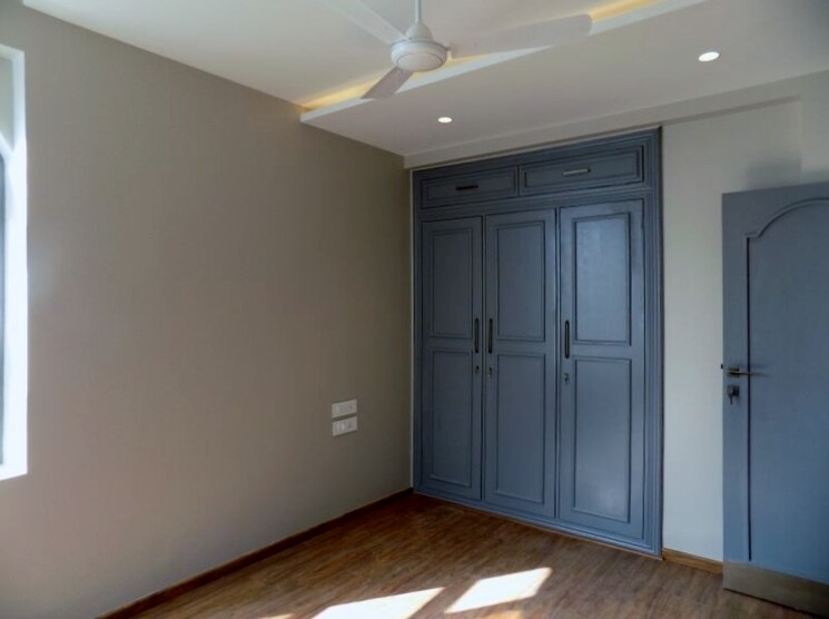 Room, hs-apartment 3 Bedroom 1850 Sq.Ft. Apartment In Cunningham Road Bangalore 8446514