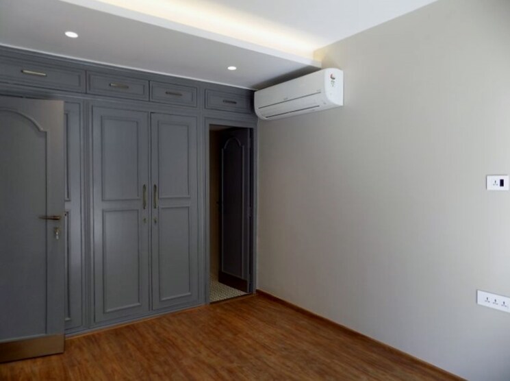 Room, hs-apartment 3 Bedroom 1850 Sq.Ft. Apartment In Cunningham Road Bangalore 8446514