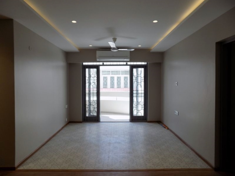 3 BHK + Extra Room Apartment For Rent in HS Apartment