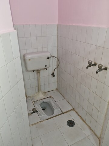 Bathroom in 1.5 BHK Independent House at RWA Apartments Sector 12, Sector 12 – for Rent