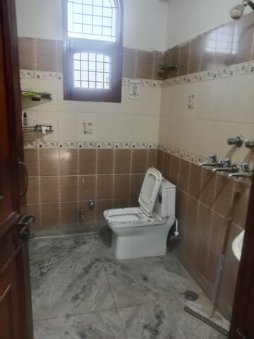 Bathroom in 2 BHK Builder Floor at Sector 17 – for Rent