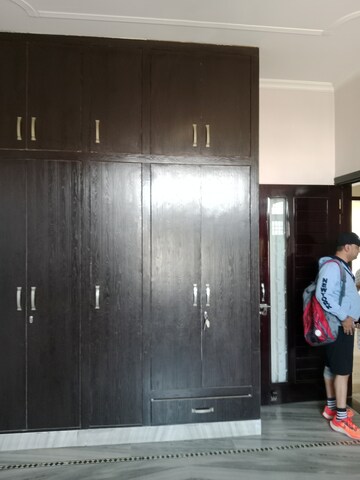Master Bedroom in 3 BHK Builder Floor at Sector 18 – for Rent