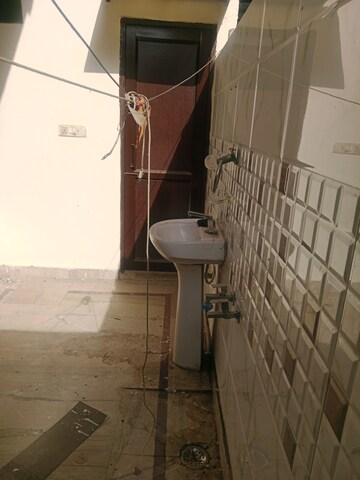 Bathroom in 2 BHK Builder Floor at Sector 17 – for Rent