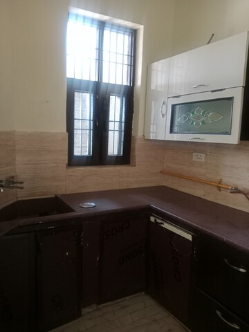 Kitchen in 2 BHK Builder Floor at Sector 17 – for Rent