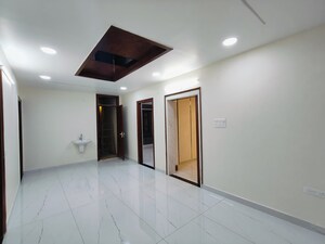 Room in 3 BHK Apartment at Mahatma Gandhi Inner Ring Road – for Sale