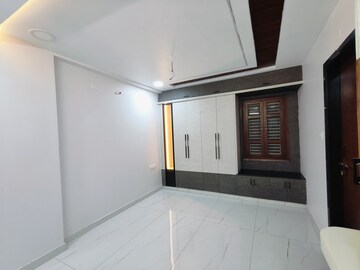 Room in 3 BHK Apartment at Mahatma Gandhi Inner Ring Road – for Sale
