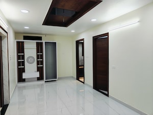 Room in 3 BHK Apartment at Mahatma Gandhi Inner Ring Road – for Sale