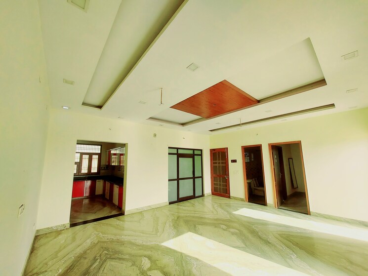 Room, sector 02 3.5 Bedroom 300 Sq.Yd. Builder Floor In Sector 02 Bahadurgarh 8446615