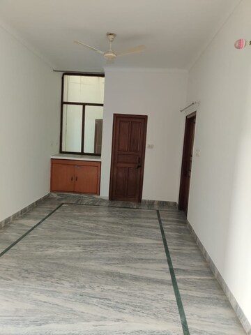 Room in 2 BHK Independent House at Sector 15 ii – for Rent