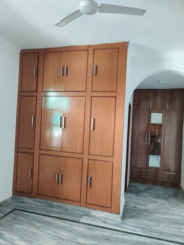 Room in 2 BHK Independent House at Sector 15 ii – for Rent