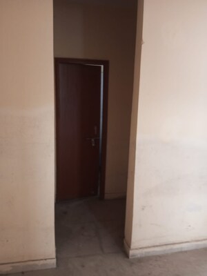 Room in 3 BHK Apartment at HIG Apartments, Omicron I Greater Noida – for Sale