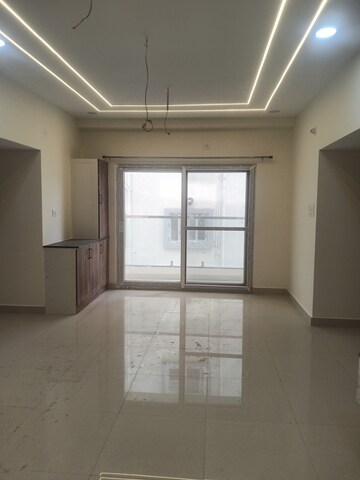 Room in 2 BHK Apartment at Manikonda – for Rent