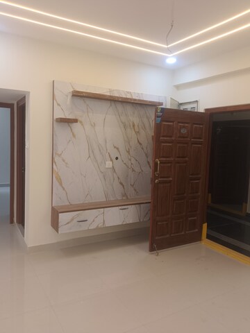 Room in 2 BHK Apartment at Manikonda – for Rent