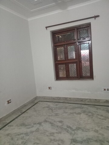 Room in 2 BHK Builder Floor at Nawada – for Rent