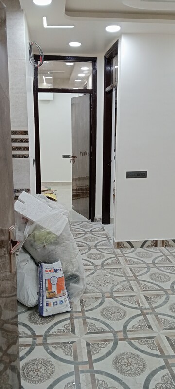 3 BHK Builder Floor For Rent in Govindpuri