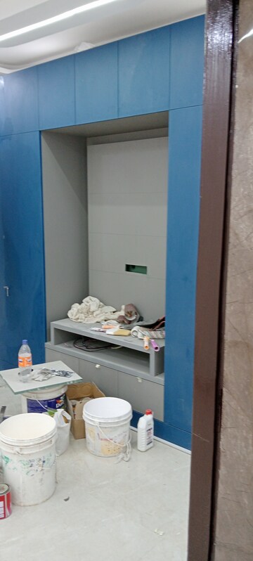 Furnished Amenities in 3 BHK Builder Floor at Govindpuri – for Rent