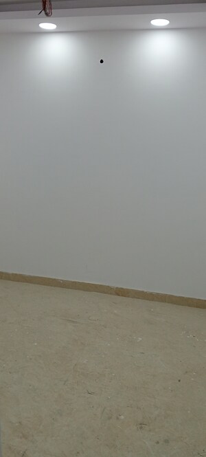 Room in 3 BHK Builder Floor at Govindpuri – for Sale