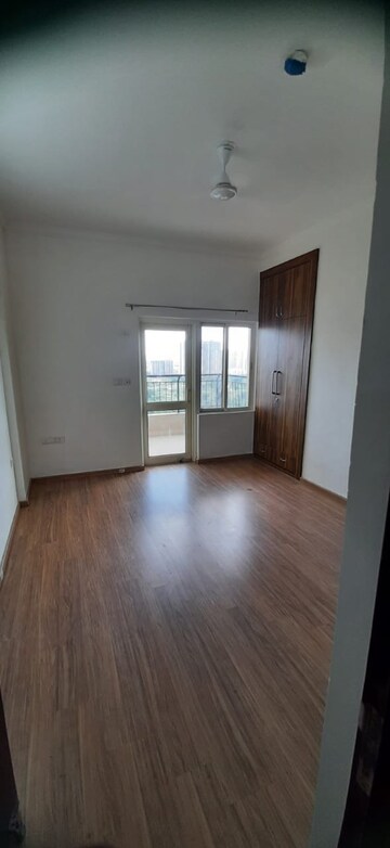 Room in 2 BHK Apartment at Ramprastha Awho, Sector 95 – for Rent