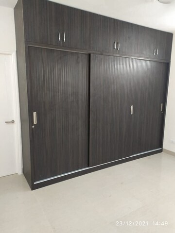Room in 3 BHK Apartment at Emaar Emerald Floors Premier, Sector 65 – for Rent