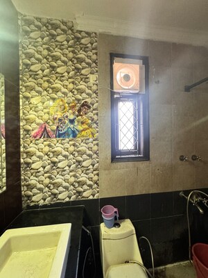 Furnished Amenities in 2.5 BHK Builder Floor at Kalkaji – for Sale