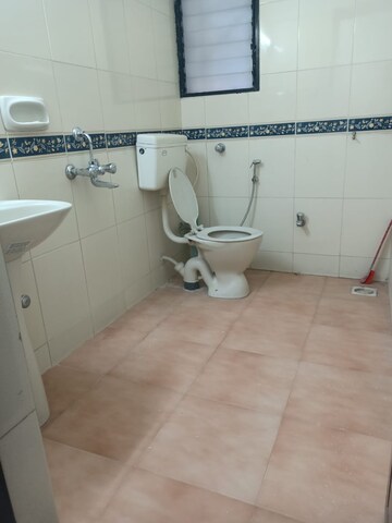 Bathroom in 3 BHK Apartment at Kusum Kunj, Prabhat Road – for Rent