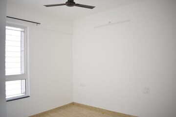 Room in 3 BHK Apartment at VTP Belair B And D Building, Mahalunge – for Rent