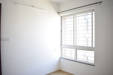 Room in 3 BHK Apartment at VTP Belair B And D Building, Mahalunge – for Rent