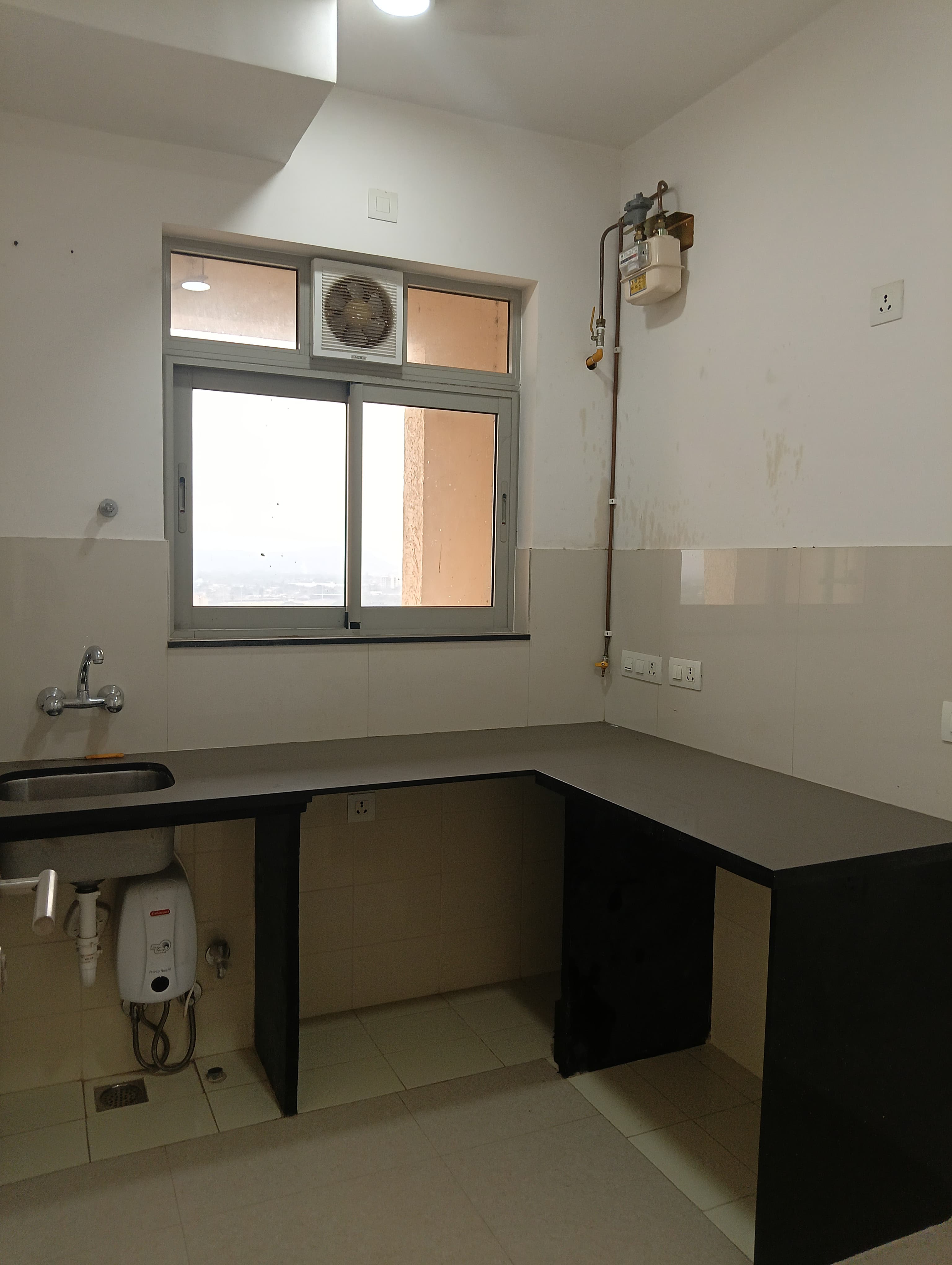 1 BHK Apartment For Sale in Hiranandani Fortune City 