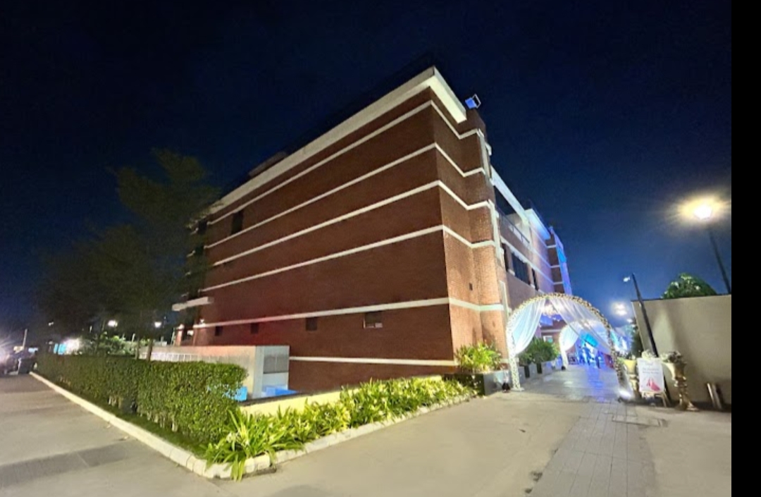 Plot For Sale in Prestige Nirvana