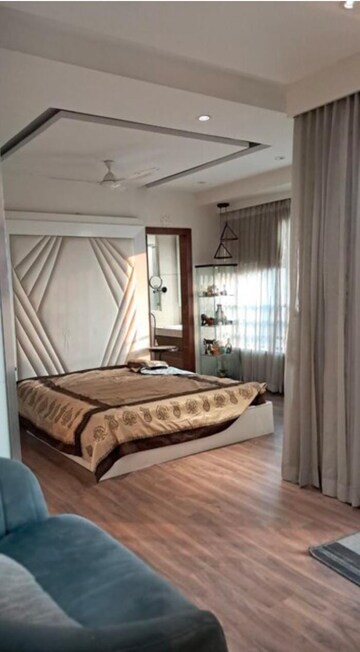 Bedroom in 4 BHK Apartment at Oberoi Springs, Andheri West – for Rent