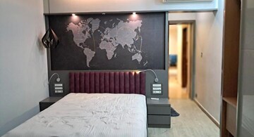 Bedroom in 4 BHK Apartment at Oberoi Springs, Andheri West – for Rent