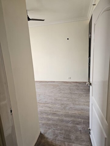 Building Lobby in 3 BHK Apartment at Raheja Vedaanta Floors, Sector 108 – for Rent
