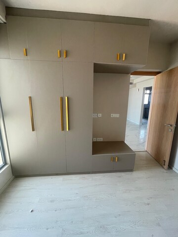 Building Lobby in 3.5 BHK Apartment at Ireo Victory Valley, Sector 67 – for Rent