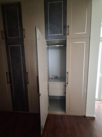 Bathroom in 3 BHK Apartment at M3M Merlin, Sector 67 – for Rent