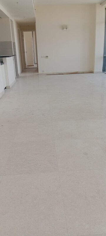 Room in 4 BHK Apartment at M3M Merlin, Sector 67 – for Rent