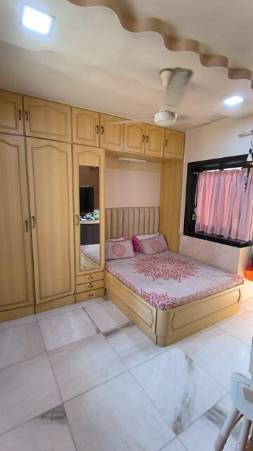 Bedroom in 1 BHK Apartment at Prabhadevi – for Rent
