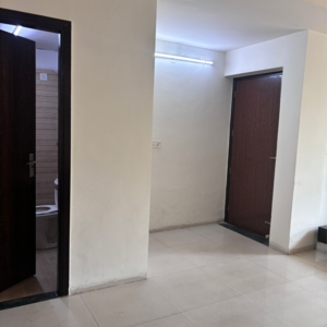 Room in 3 BHK Builder Floor at BPTP Parkland Pride, Sector 77 – for Sale