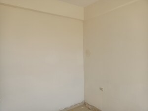 Room in 2 BHK Apartment at Breez Global Heights, Sohna Sector 33 – for Sale