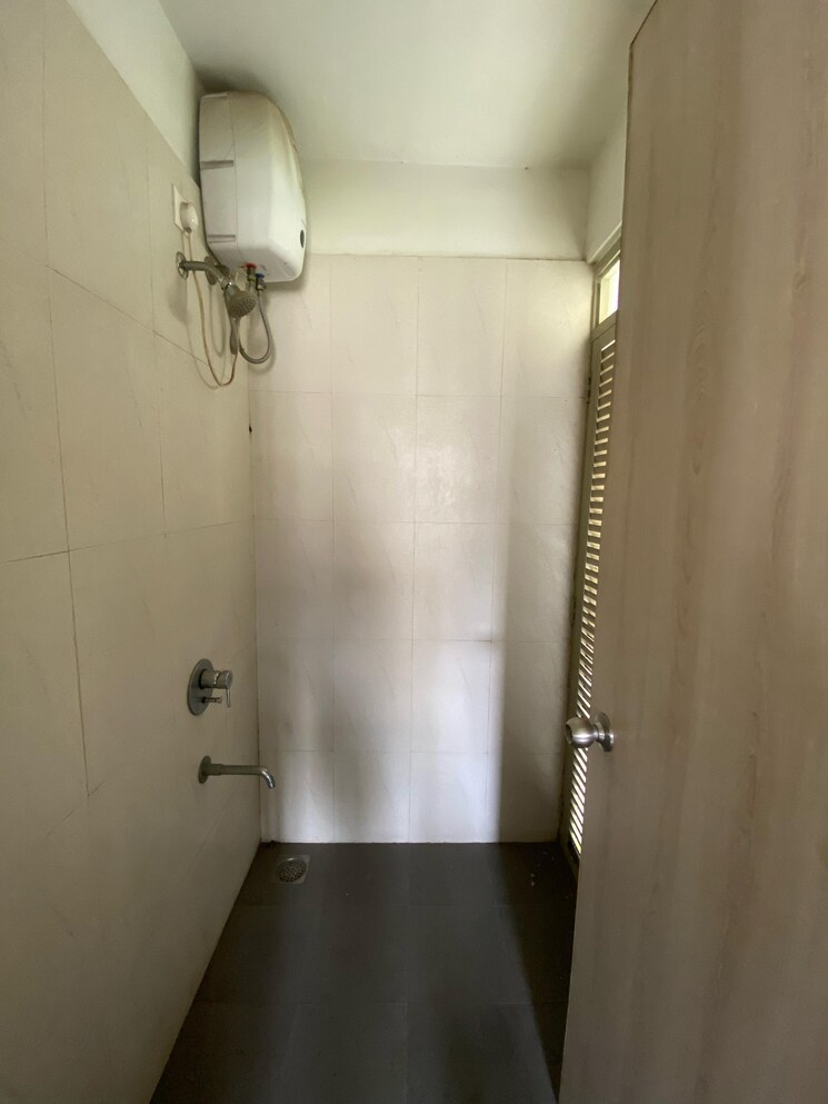 Bathroom, lodha-palava-casa-rio-caspiana 1 Bedroom 594 Sq.Ft. Apartment In Dombivli East Thane 8447301