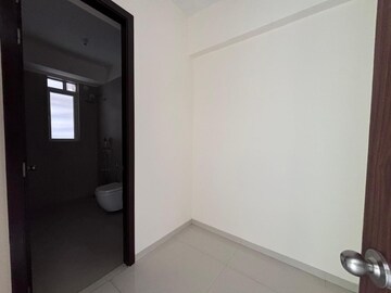 Attached Bathroom in 3.5 BHK Apartment at Raj Tattva, Kapur Bawdi – for Sale