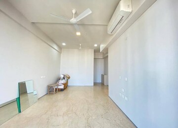 Room in 2 BHK Apartment at Hiranandani Gardens, Powai – for Rent