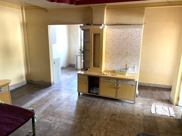 Room in 2 BHK Apartment at Vastu Apartment, Dhankawadi – for Rent