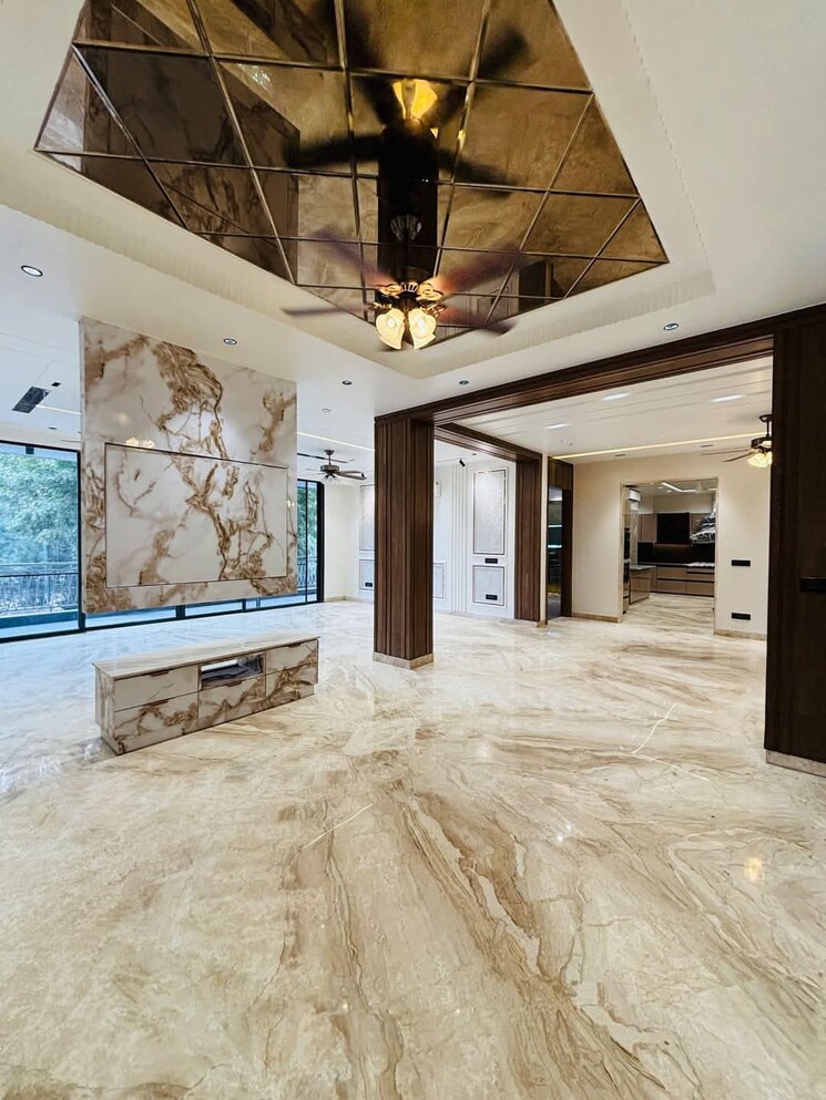 Room, unitech-south-city-1 4 Bedroom 500 Sq.Yd. Builder Floor In South City 1 Gurgaon 8447381